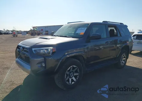 2021 Toyota 4Runner Trd Off Road z USA, uszkodzony, nr VIN JTEPU5JR2M5907110
